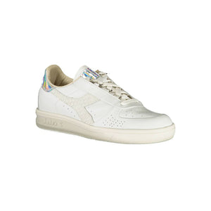 Weißer Stoff-Sneaker