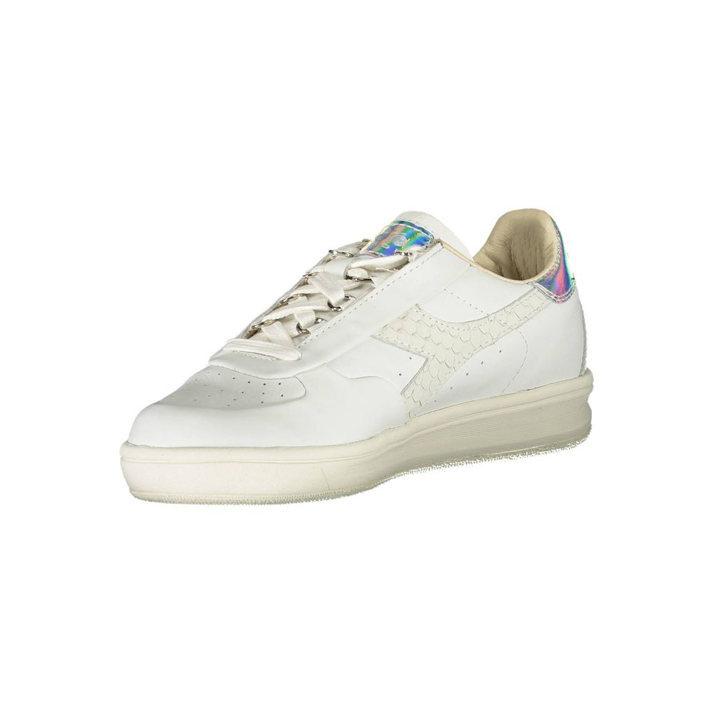 Weißer Stoff-Sneaker