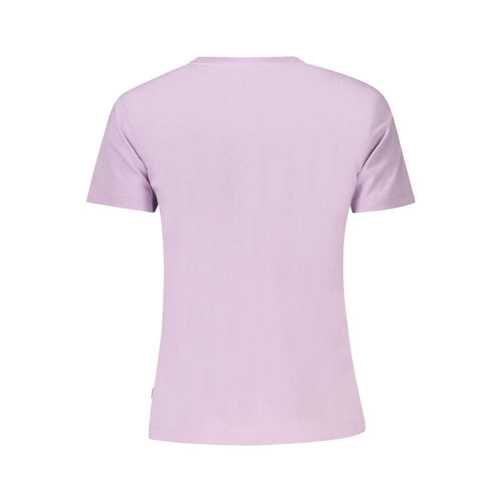 Lila Baumwolloberteile und T-Shirts
