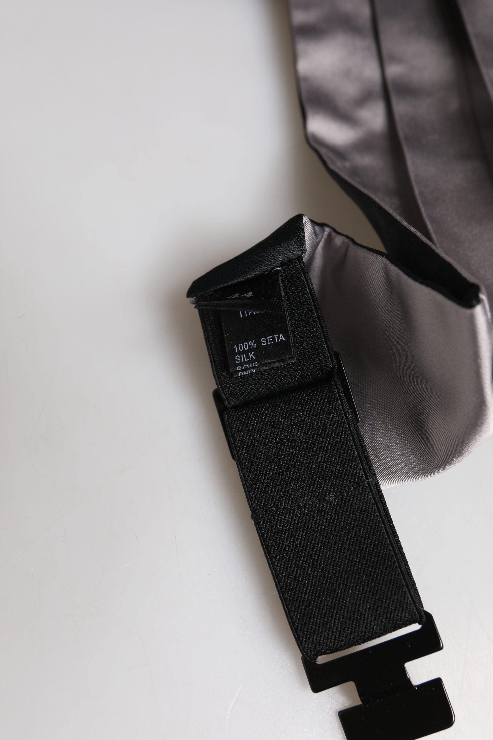 Grauer Herrengürtel aus 100 % Seide mit breiter Taille und Kummerbund