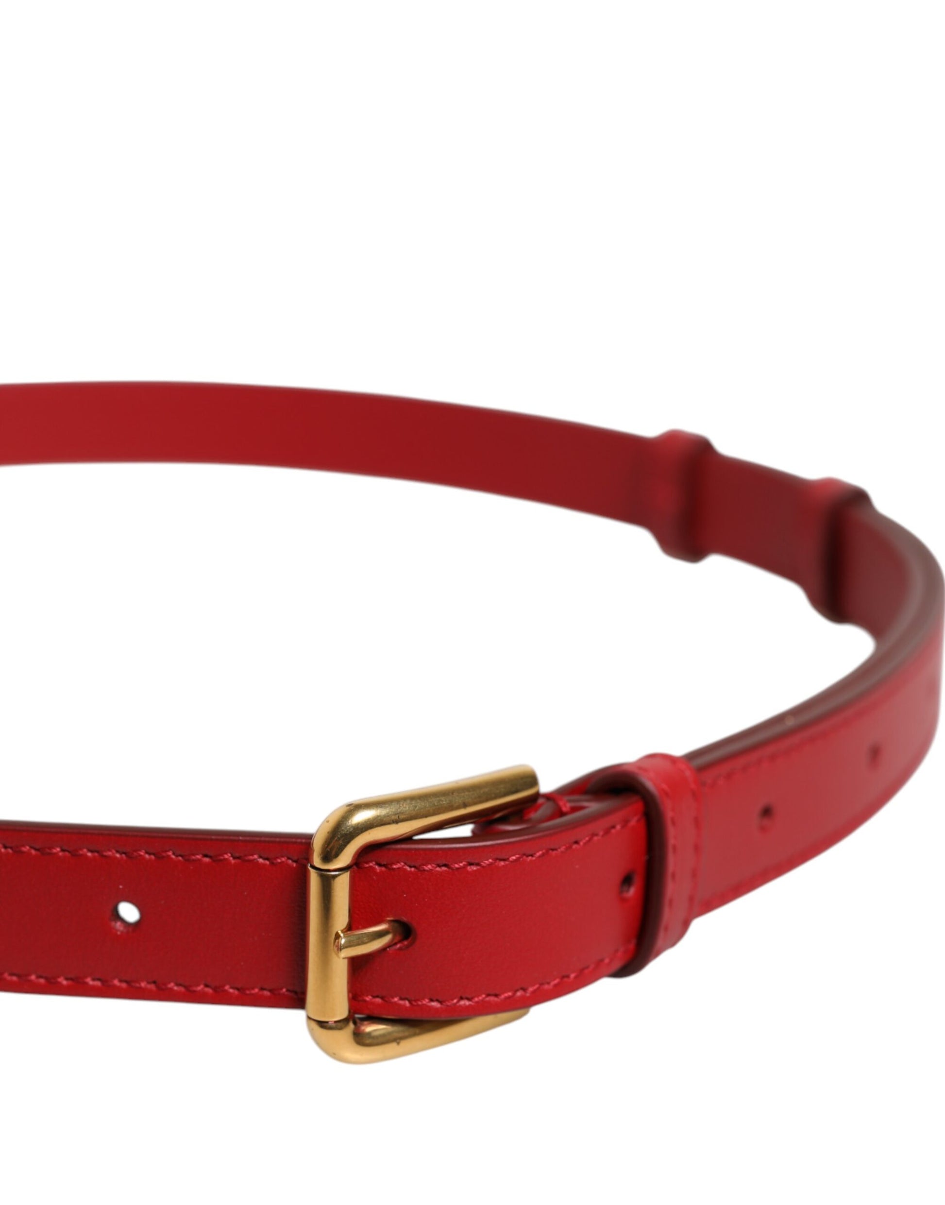 Roter Taillengürtel aus Metall mit eingraviertem Logo