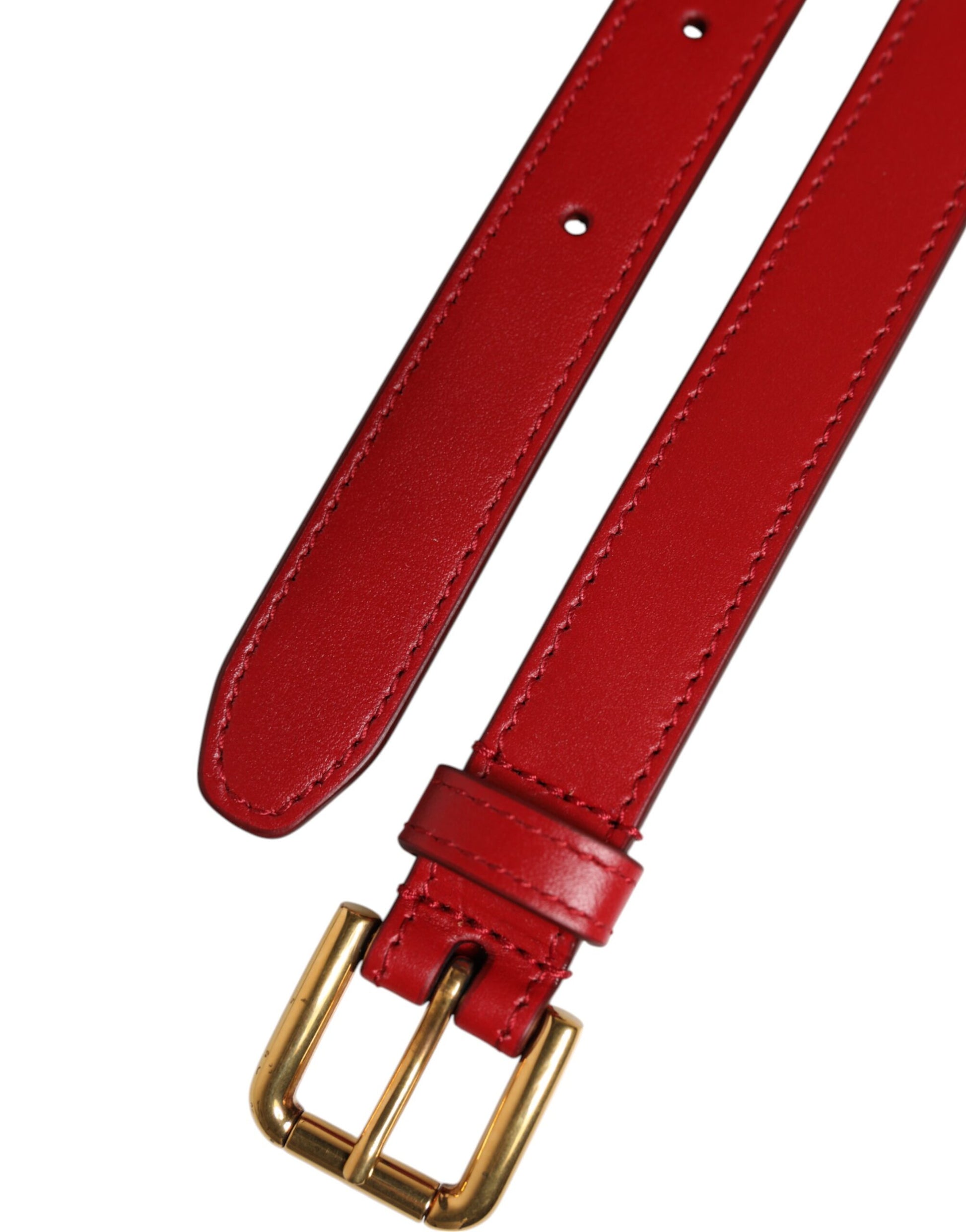 Roter Taillengürtel aus Metall mit eingraviertem Logo