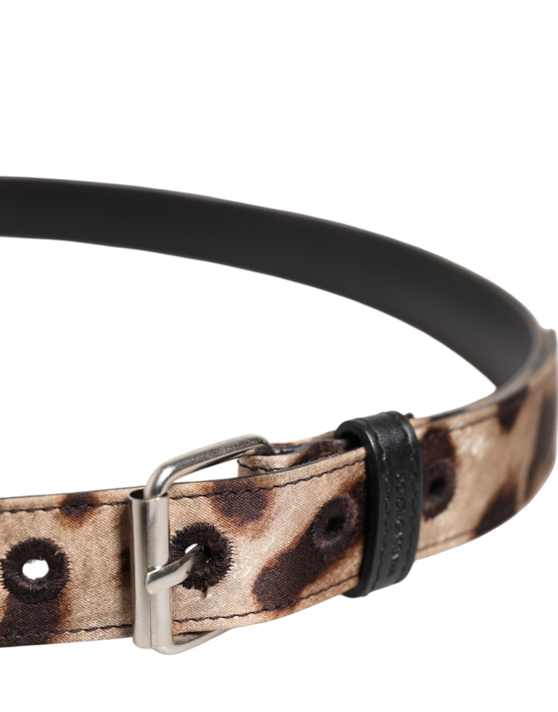 Brauner Leopardengürtel mit silberner Metallschnalle