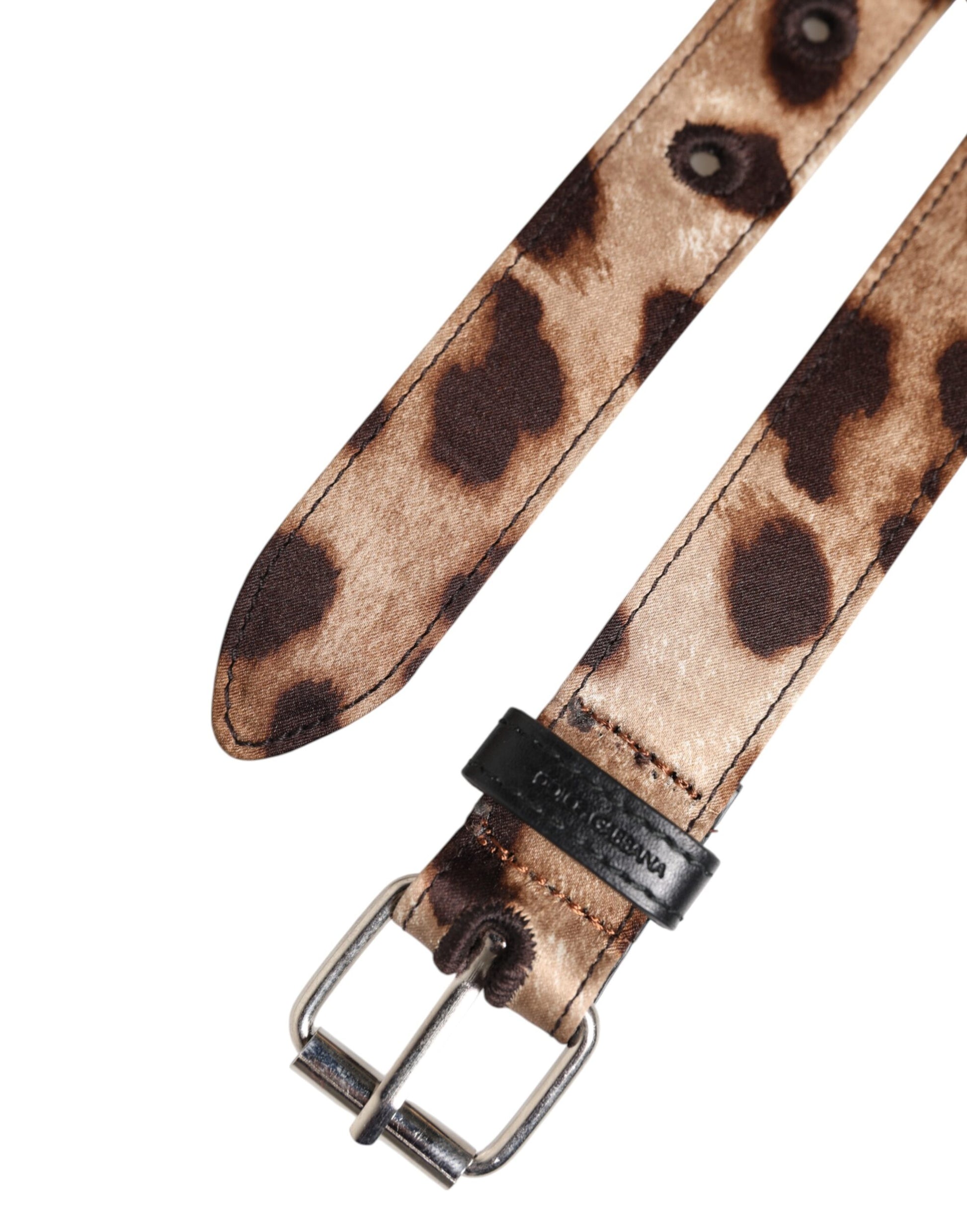 Brauner Leopardengürtel mit silberner Metallschnalle