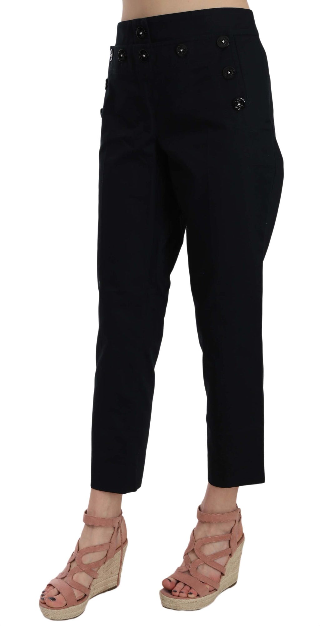 Schwarze, verkürzte Hose mit Knopfverzierung vorne