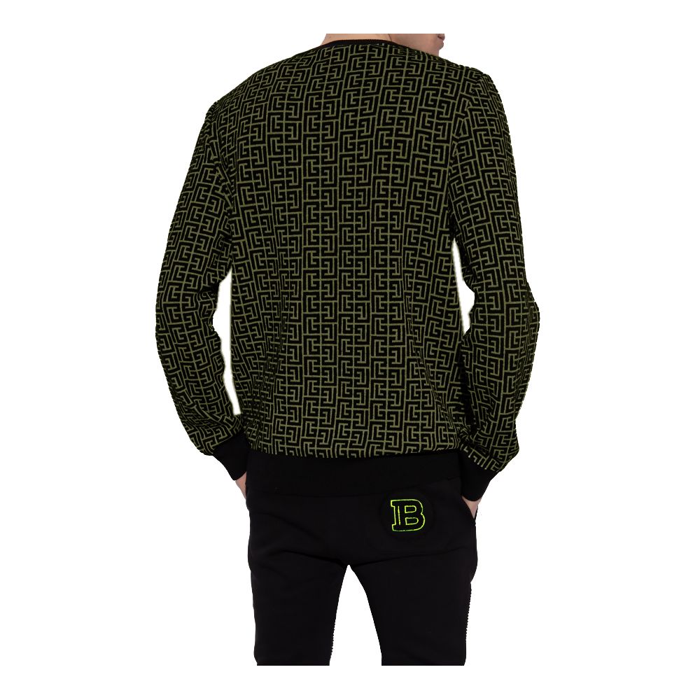 Grüner Wollpullover