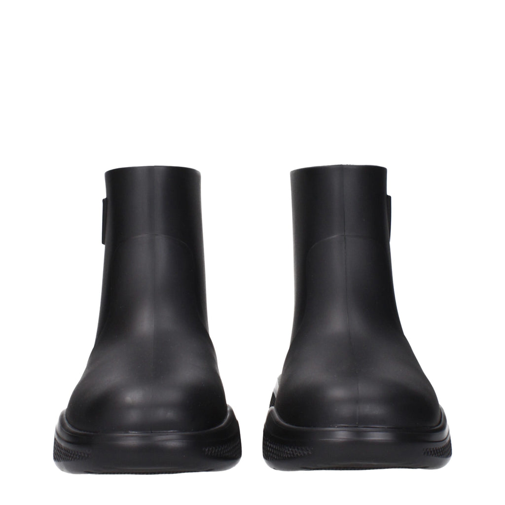 Schwarze Baumwollstiefeletten