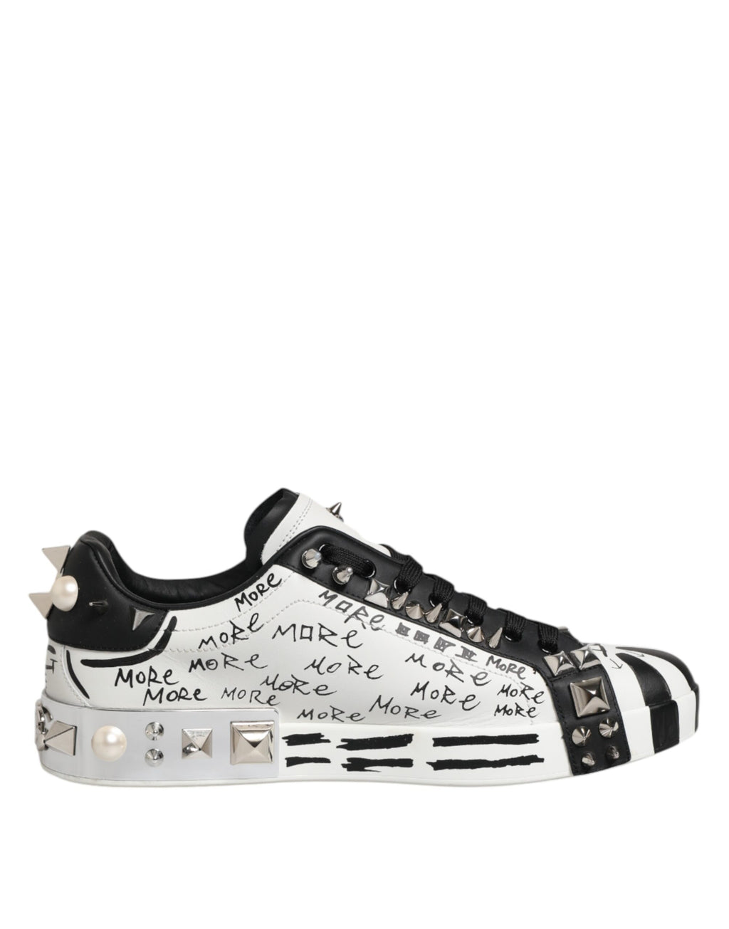 Schwarz-weiße Low-Top-Sneakers mit Nieten