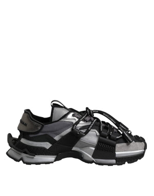 Mehrfarbige Space Sneakers mit Einsätzen