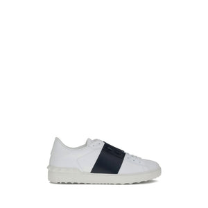 Offene Turnschuhe