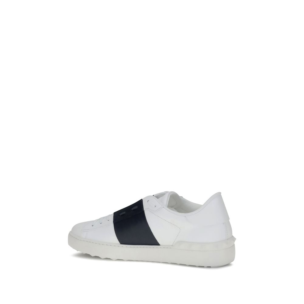 Offene Turnschuhe