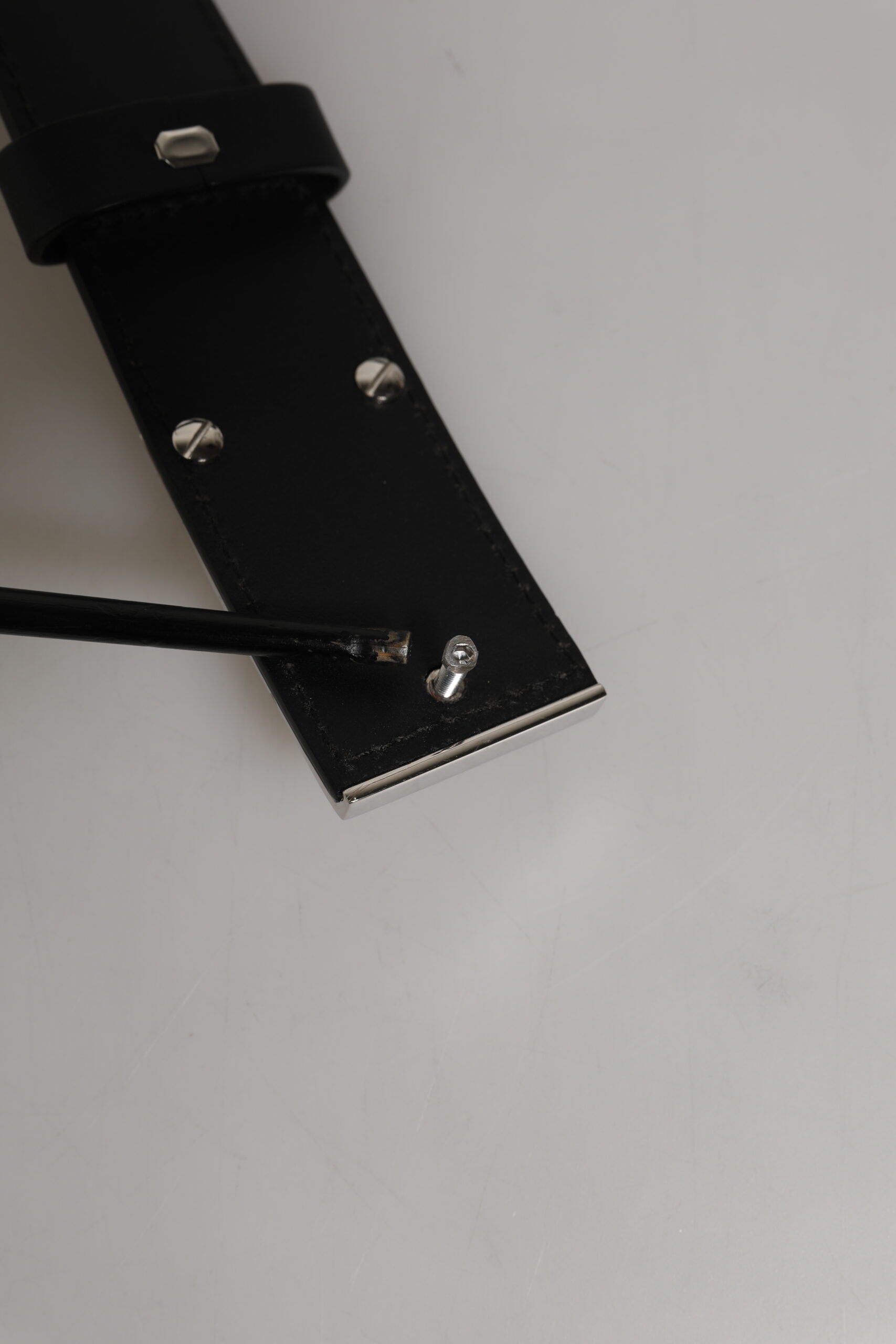 Dolce & Gabbana Black Leather Classic Metal Logo Buckle Belt