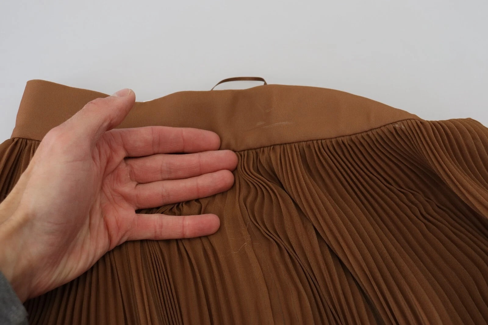 Dolce & Gabbana Beige Longuette Plisse Chiffon Midi Skirt