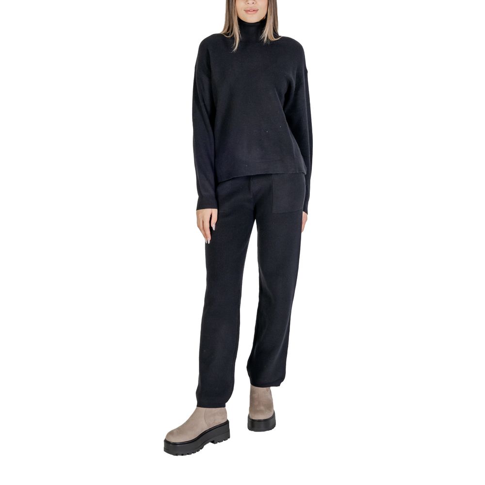Cleré Black Viscose Turtleneck