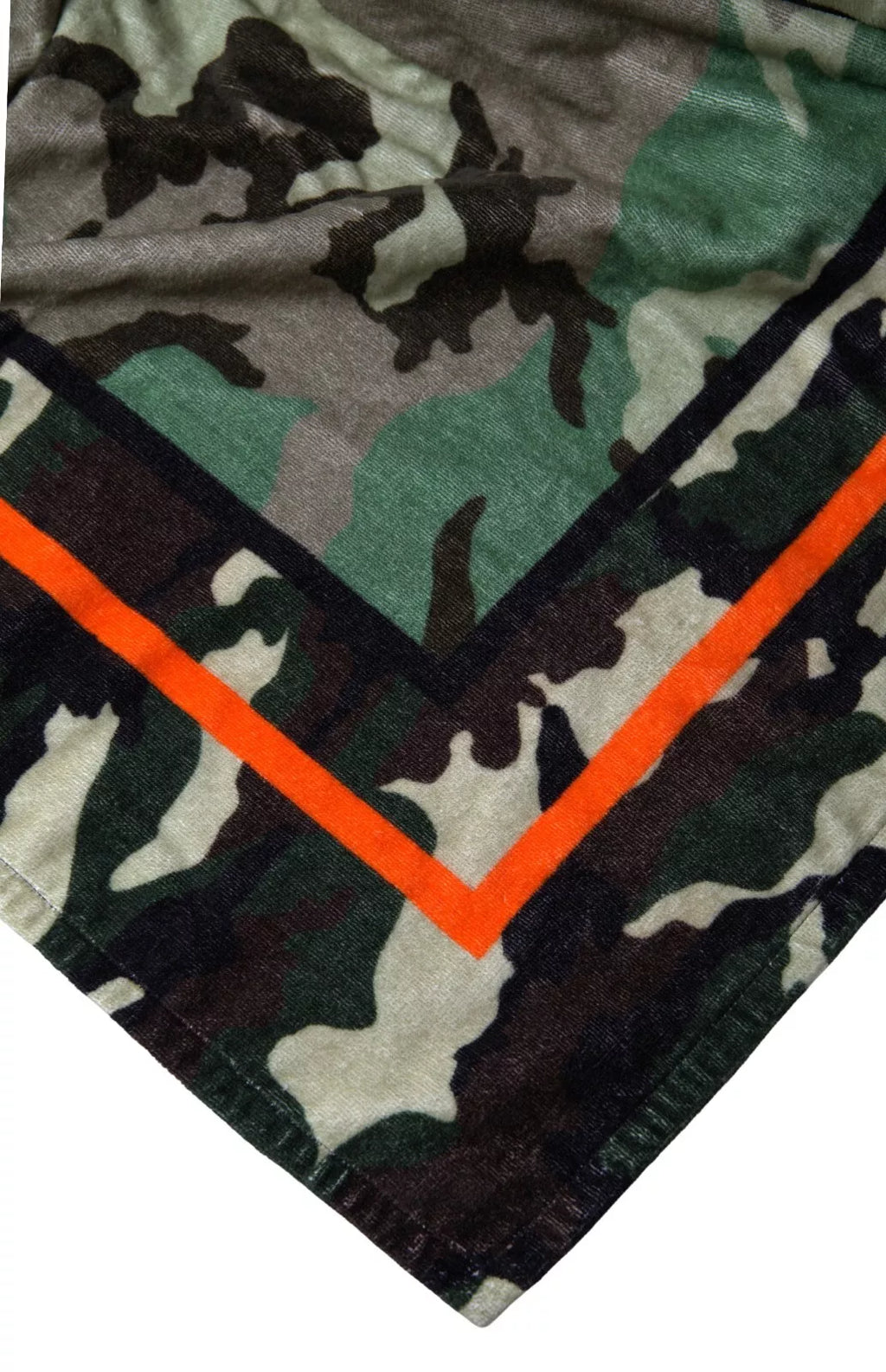 Mehrfarbig bedruckter Wickelschal aus Baumwolle